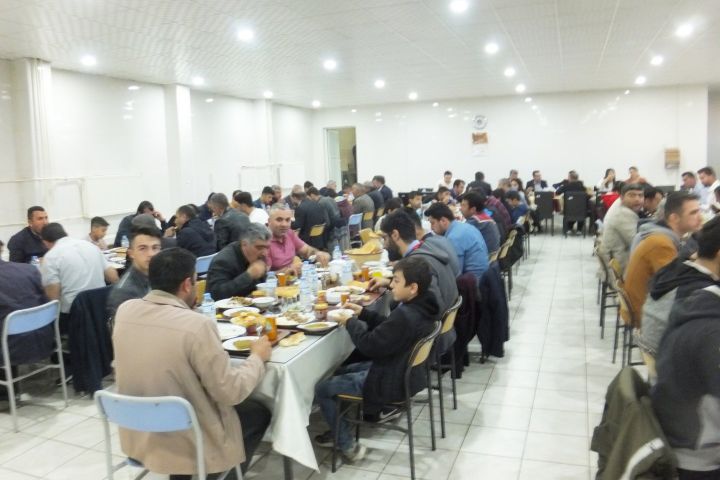 Ağrı Kombinası Çalışanları İftar Yemeğinde Buluştu