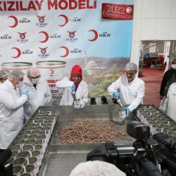 Kurban'da Kızılay Modeli Et ve Süt Kurumu ile Gerçekleşiyor