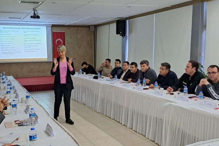 İnsan Kaynakları ve Yönetim Geliştirme Dairesi Hizmet İçi Eğitim Programı Düzenlendi
