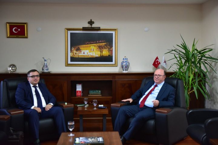 Azerbaycan Cumhuriyeti Tarım Bakanı Danışmanı Zaur Aliyev Et ve Süt Kurumunu Ziyaret Etti